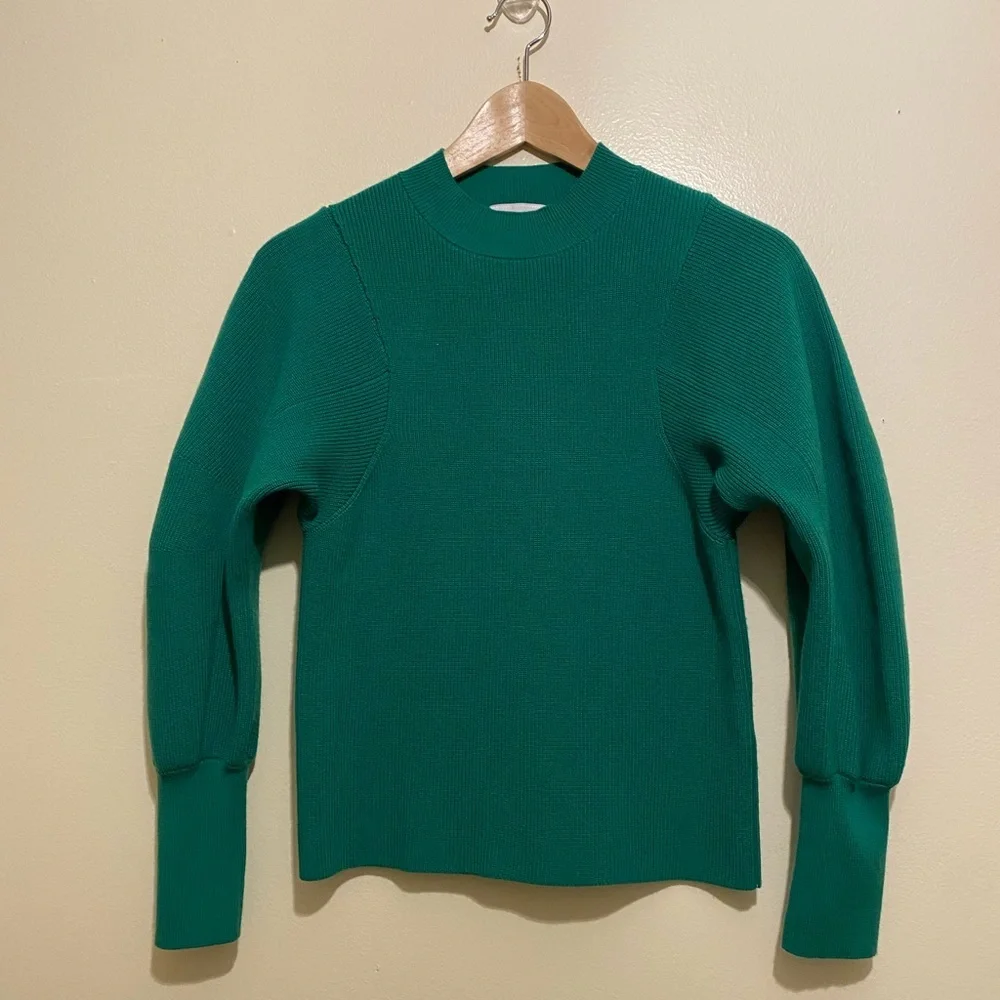 UNITED ARROWS TOKYO Green Women's Sweater. Size XS